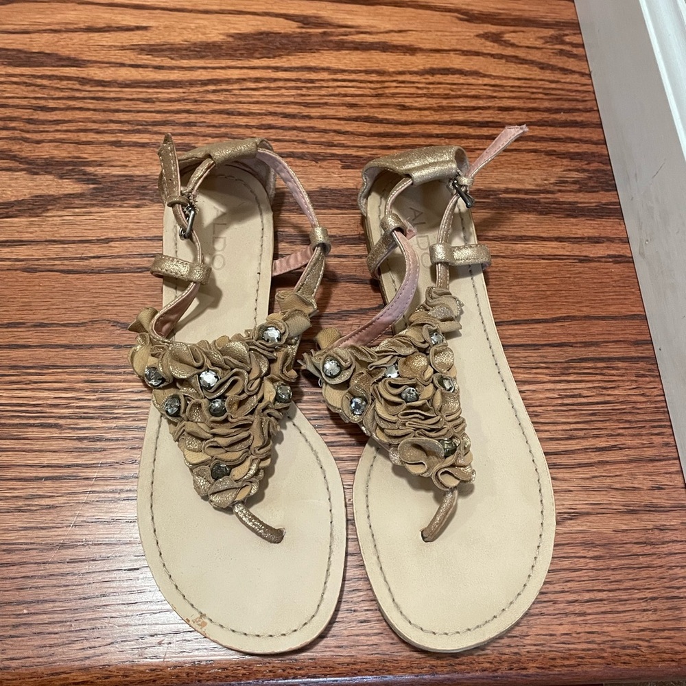 Aldo size 7.5 Gold Floral Embellished Sandals